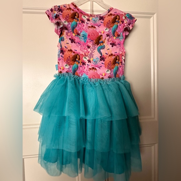 Posh Peanut little mermaid dress 5T-6T - Picture 2 of 3